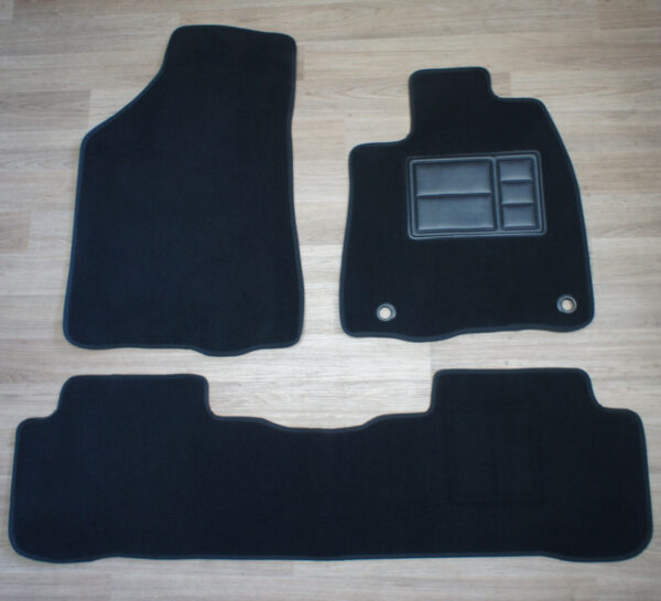 Front & Middle Row Floor Mats for Toyota Kluger GSU50R/GSU55R: 03/2014 - 12/2020